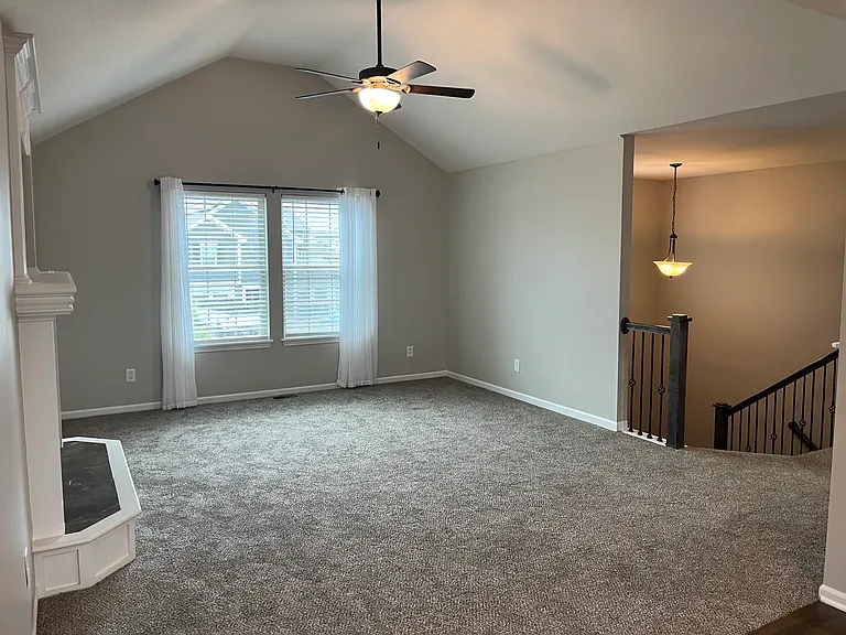 947 N Cypress Cir — Photo 7
