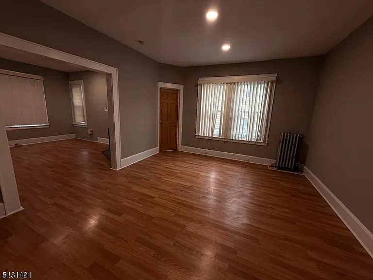 575-577 Sand Ford Ave — Photo 5