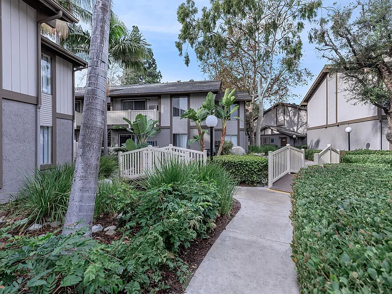 Monte Verde Apartment Homes — Photo 10