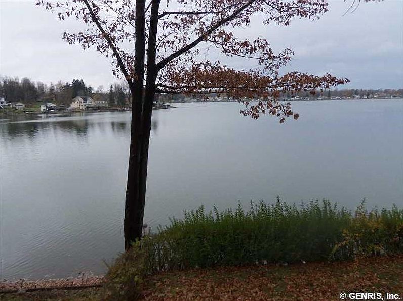 2nd image of 8237 E Port Bay Rd