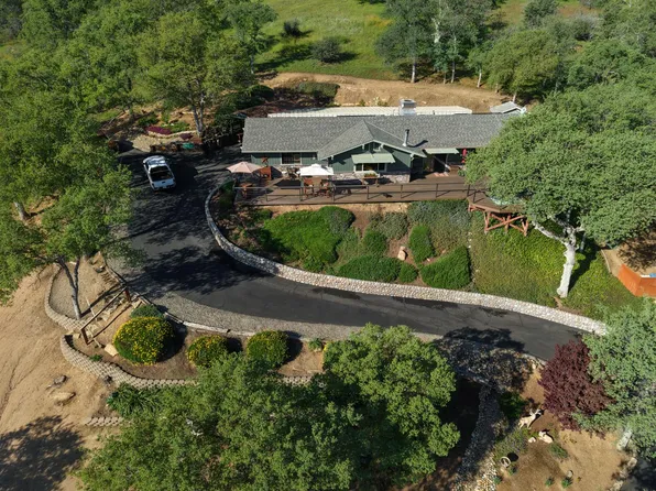29890 Horseshoe Dr, Coarsegold, CA 93614