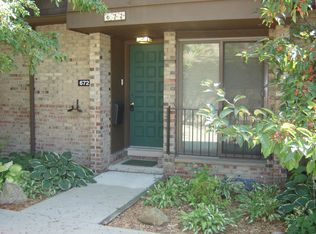 672 Greenhills Dr, Ann Arbor, MI
