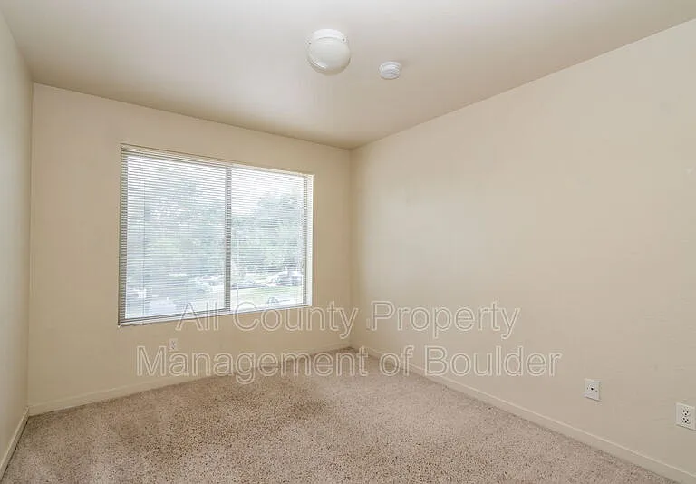 33 S Boulder Cir #209 — Photo 13
