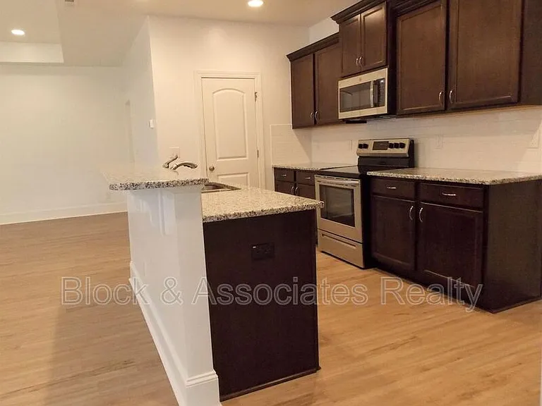 2940 Thurman Dairy Loop — Photo 9