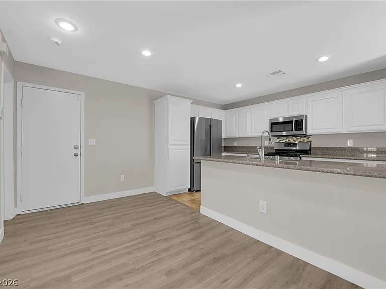 9071 Secret Valley St — Photo 10