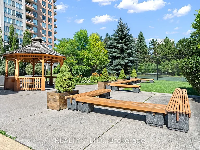 9 Northern Heights Dr #216 — Photo 37
