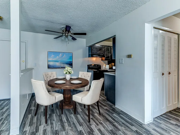 Sterling Troy Apartments — Photo 17