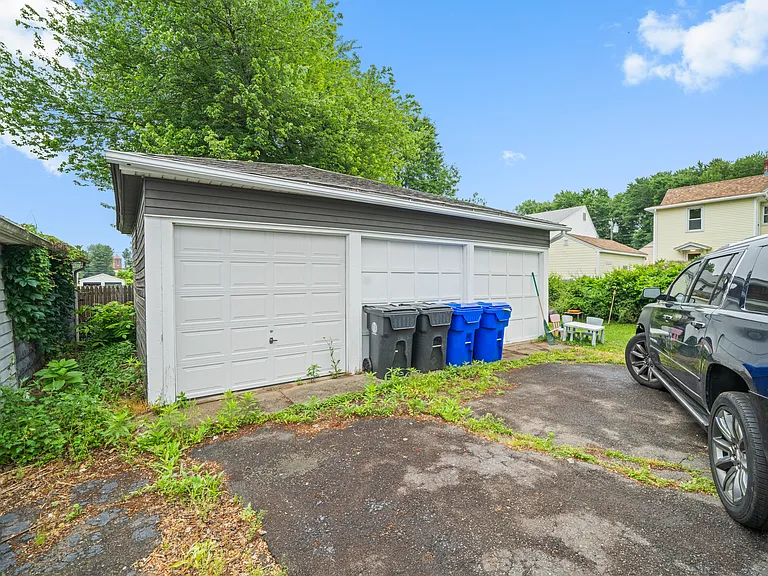 4 Columbus Ave — Photo 22
