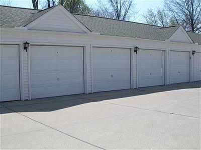 4th image of 23003 Chandlers Ln APT 220