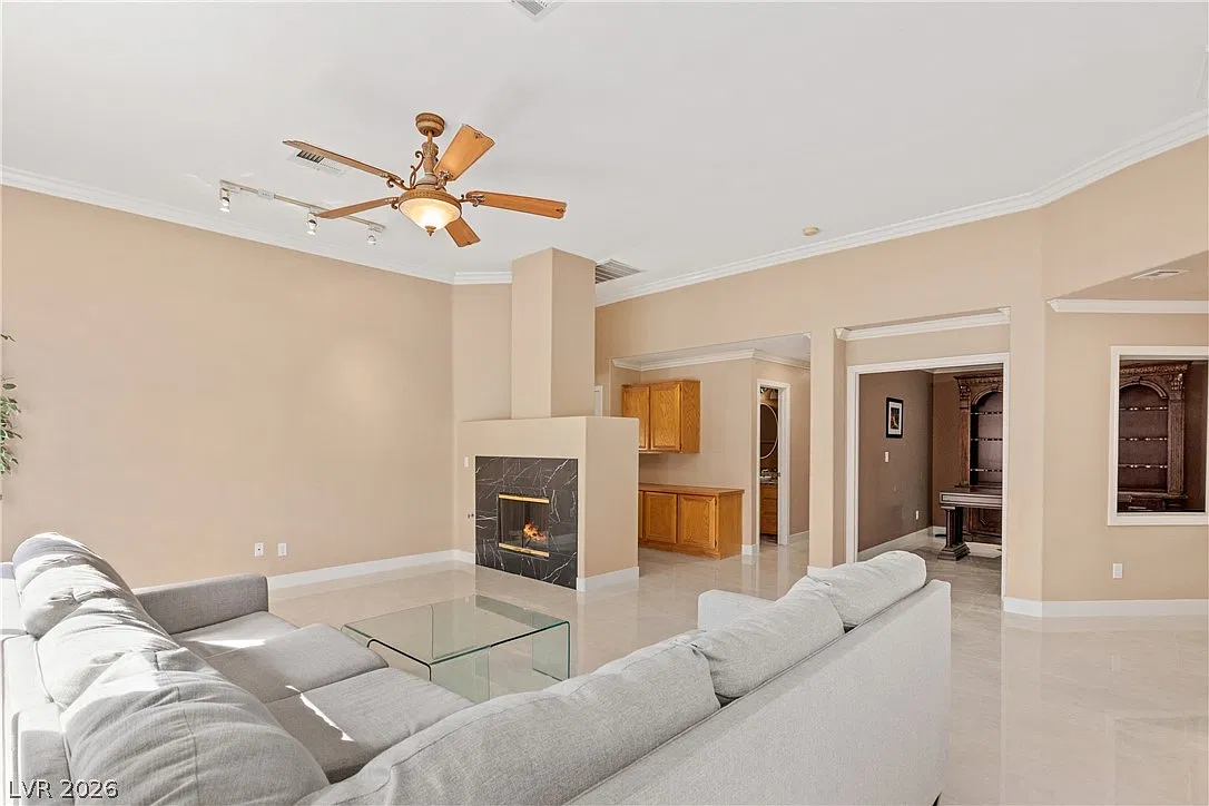 2 bed, 2.0 bath, 1576 sqft, $2,200 — Photo 4