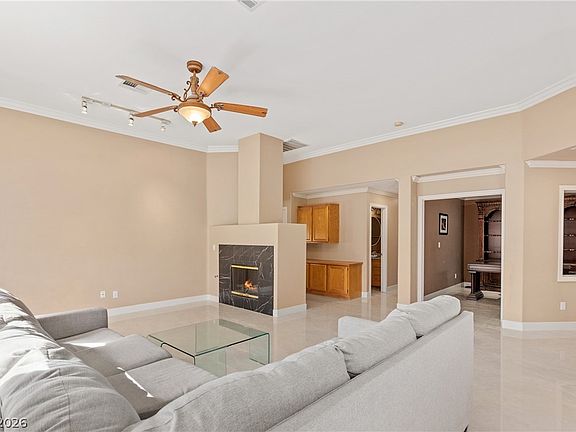 4th image of 2555 Sundew Ave