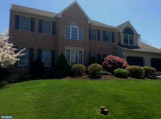 233 Keats Dr, Sinking Spring, PA 19608