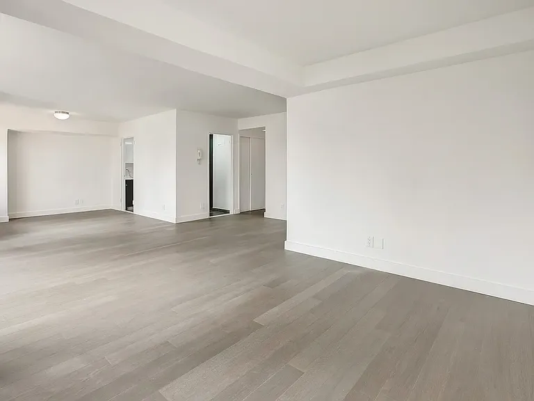 120 E 34th St #21K — Photo 8