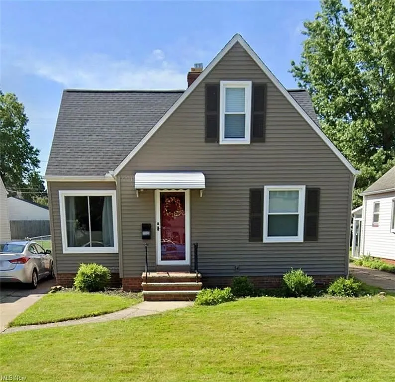 7615 Dorothy Ave photo 1