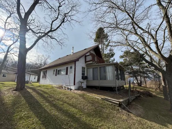 8378 Scenic Dr W, Pt Austin, MI 48467