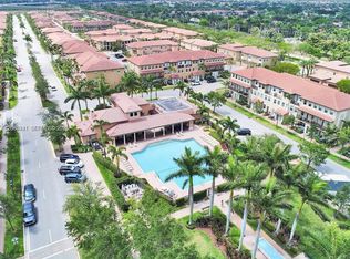 635 SW 147th Ave, Hollywood, FL 33027