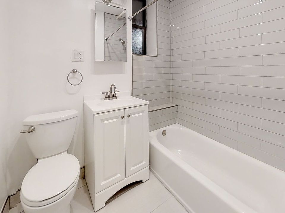 2nd image of 1065 Jerome Ave APT 2D