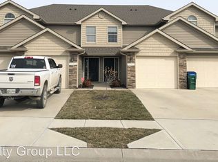 10914 Westover Rd, Peculiar, MO 64078