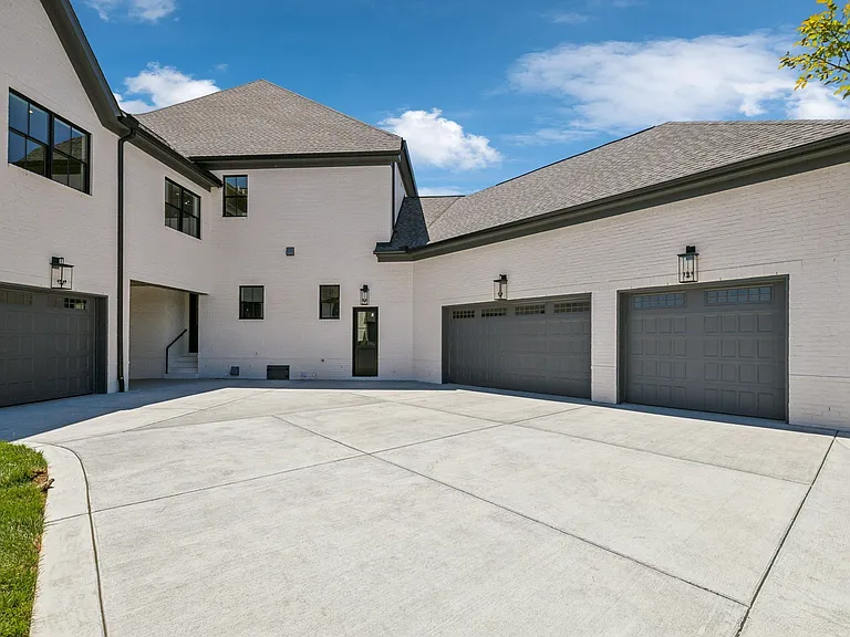 8104 Turning Point Dr #16 — Photo 78