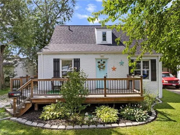 2610 7th St, Cuyahoga Falls, OH 44221
