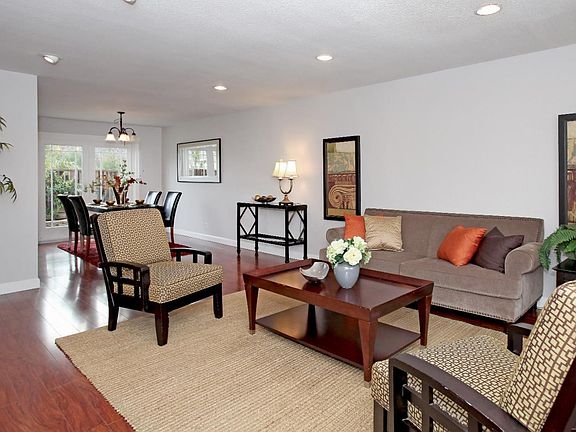 3rd image of 866 Cape Diamond Dr