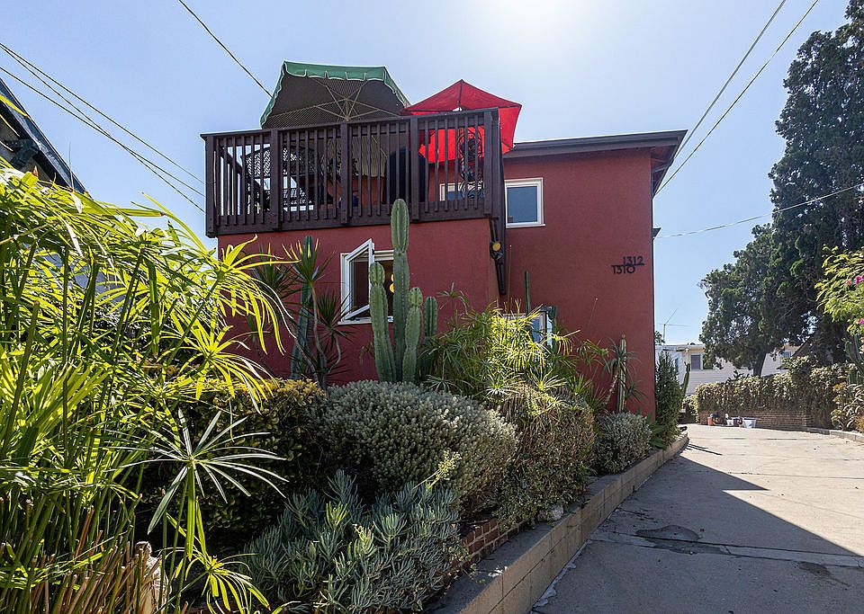 1st image of 1310 Warren St #1310