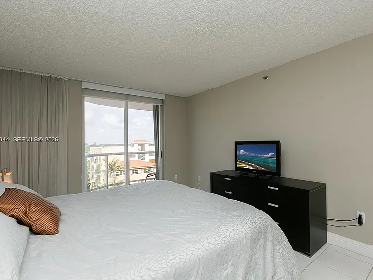 8855 Collins Ave #6F — Photo 11
