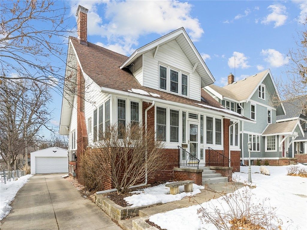 1120 45th St, Des Moines, IA 50311 Zillow