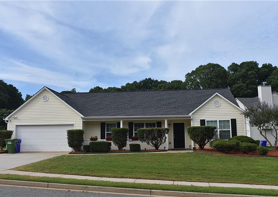 1st image of 904 Meadow Walk Dr