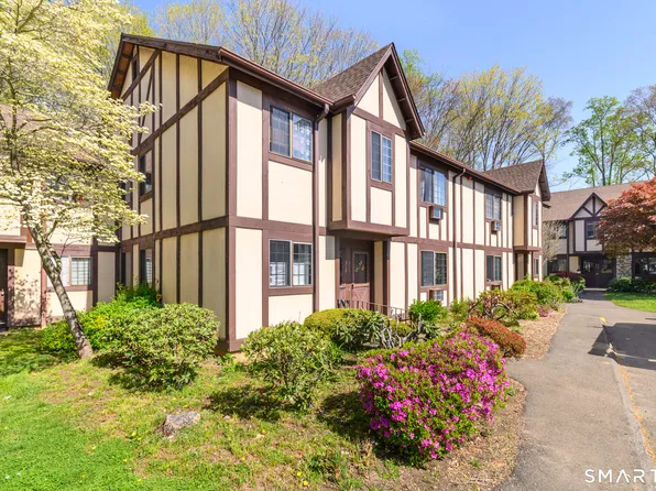 217 Foxwood Lane #217, Milford, CT 06461