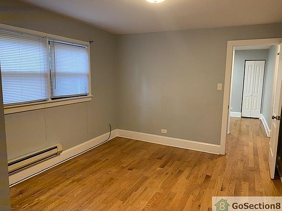 5th image of 7423 S Yates Blvd APT 3W