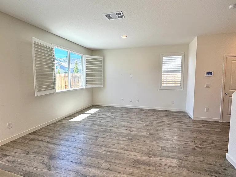 8768 Scenic Sky Dr — Photo 7