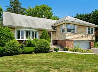 63 Bonnie Meadow Rd, Scarsdale, NY 10583