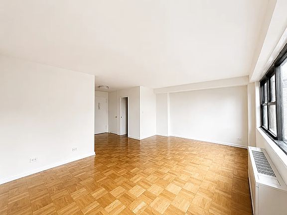 2nd image of 305 E 86th St #6EE