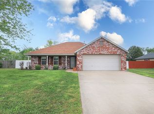 974 Raspberry St, Elkins, AR 72727