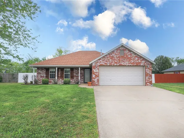 974 Raspberry St, Elkins, AR 72727