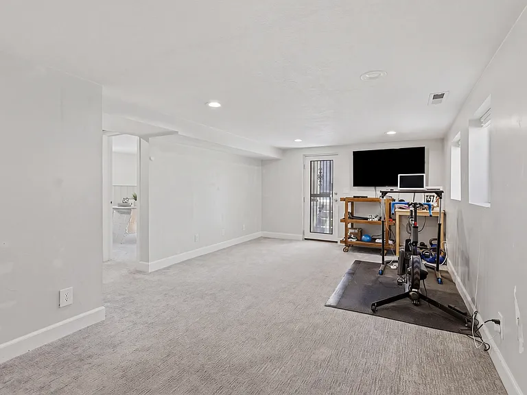 2254 S Texas St — Photo 20