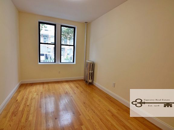 3rd image of 11-24 46th Ave #1F