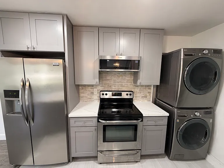 5532 Spinnaker Dr #2 — Photo 2