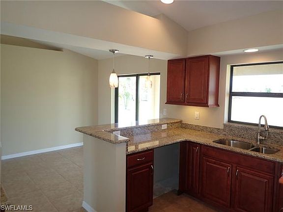 5th image of 128 SE 5th Pl
