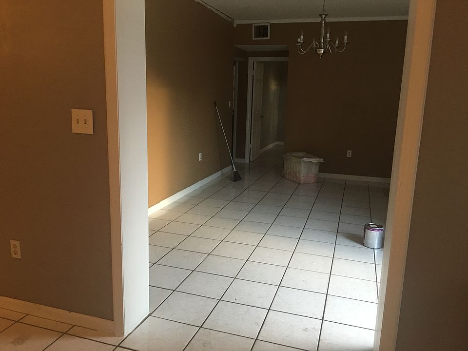 2nd image of 10417 NW 22nd Ave