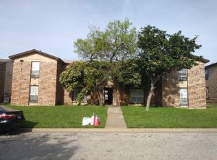 8017 Cambridge Cir, White Settlement, TX 76108