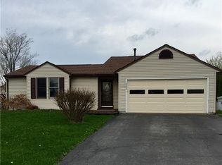 5253 Cremona Trl, Clay, NY 13041
