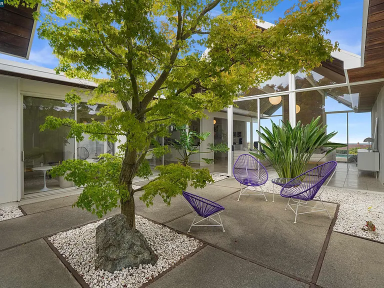 8021 Shay Dr — Photo 6