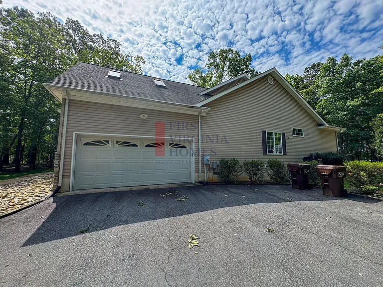 25 Fleetwood Dr — Photo 19