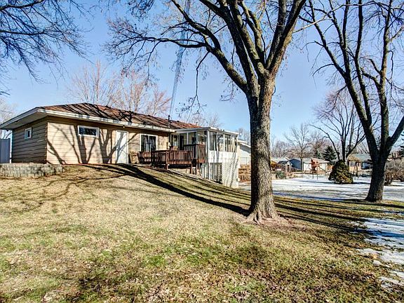 3rd image of 8793 Hale Ct S