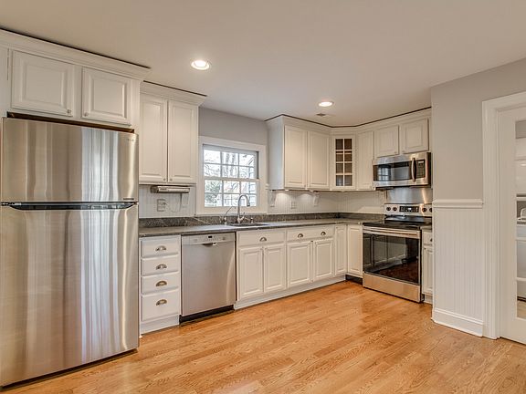 5th image of 1158 Willow Ln