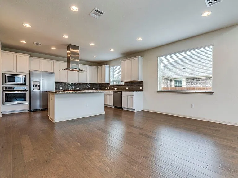 16445 Marcello Dr — Photo 5