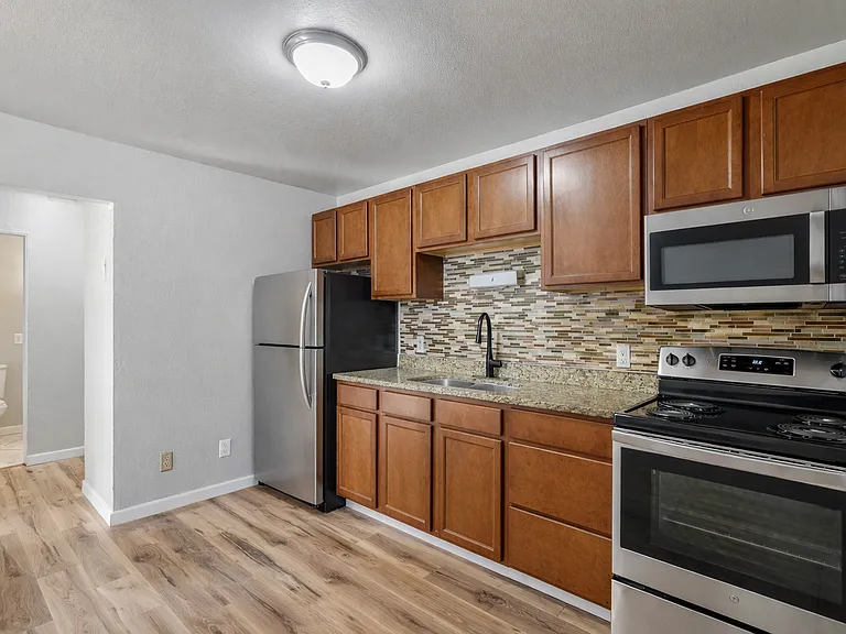 The Vista Heights Apartments — Photo 4