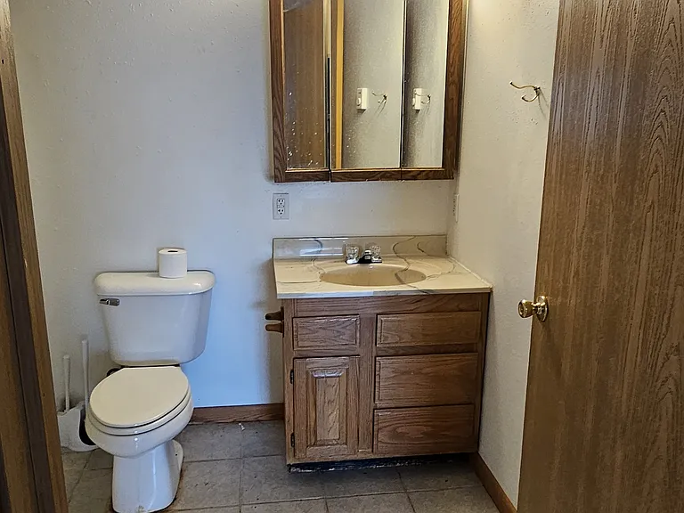 5360 Cedar St — Photo 12